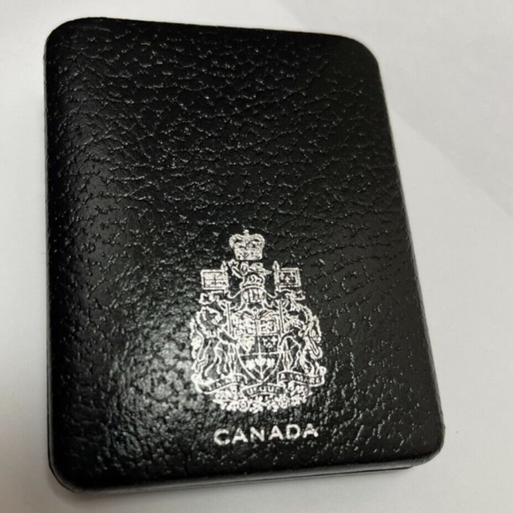 RCM 1876-1976 Canadian Specimen Silver Dollar Parliament Coin - Picture 2 of 5